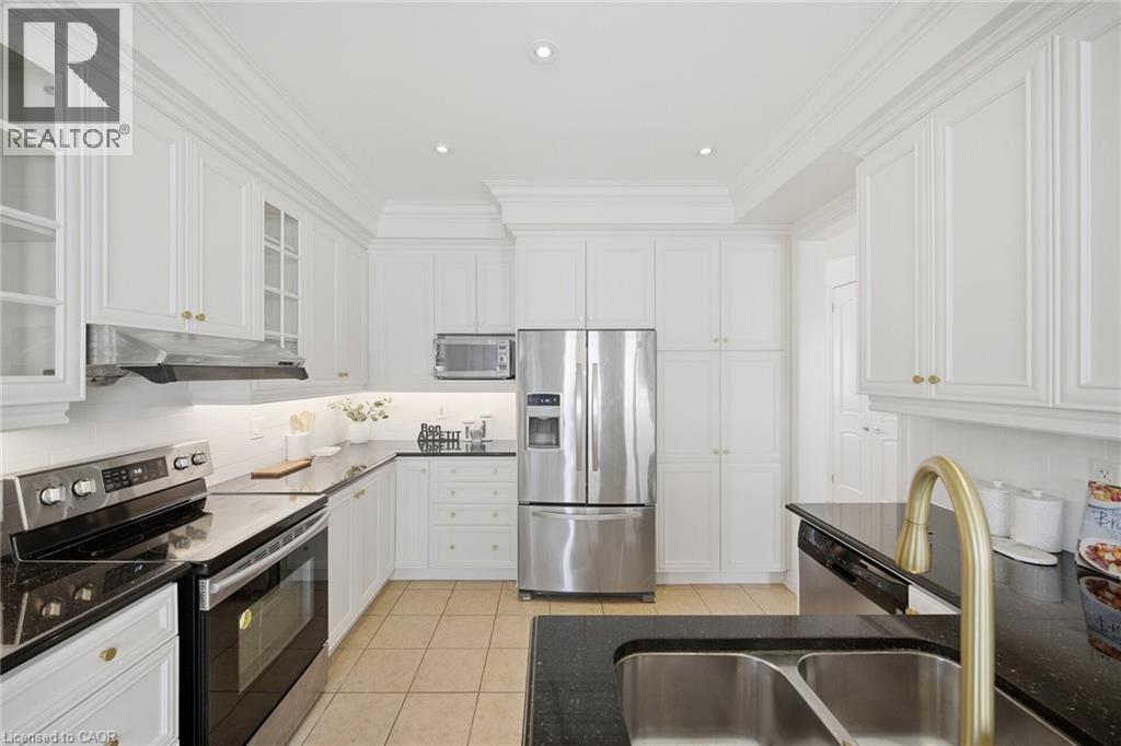 8 Farmhouse Crescent, Richmond Hill, Ontario  L4E 0K1 - Photo 6 - 40865534