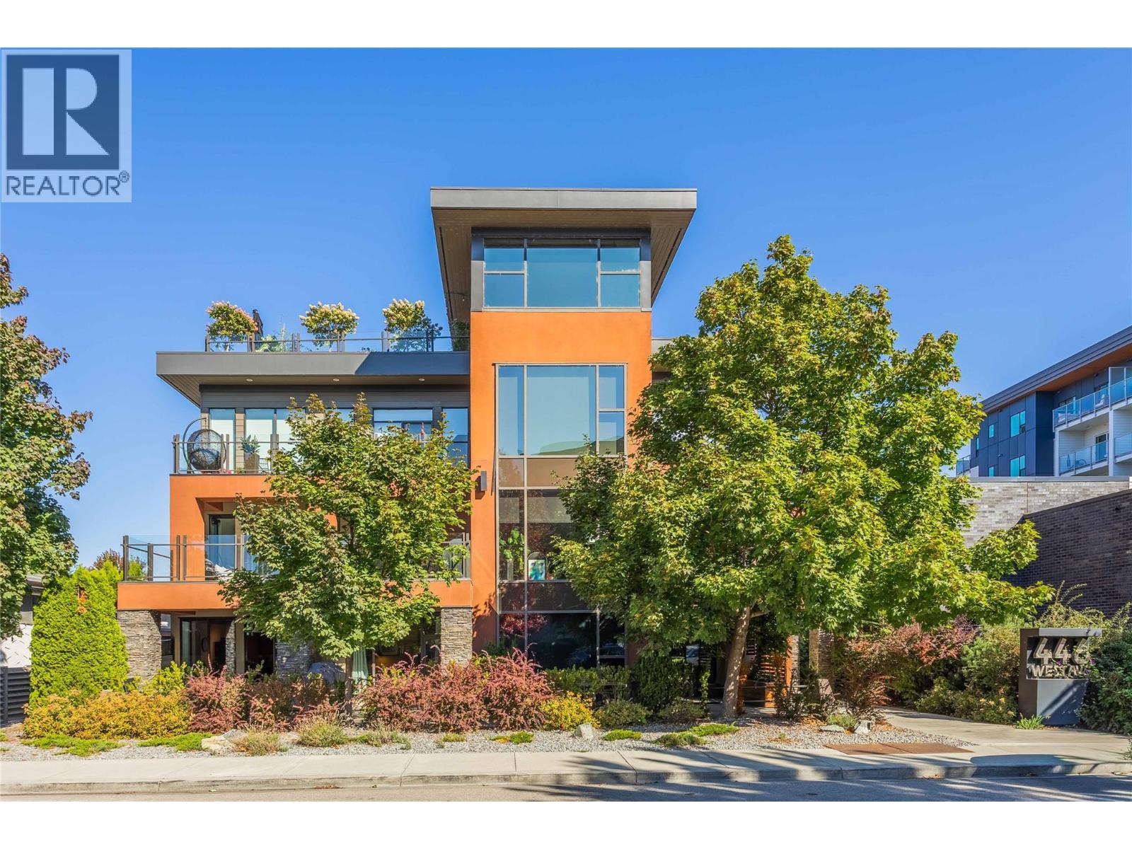 446 West Avenue Unit# 102, Kelowna, British Columbia  V1Y 4Z2 - Photo 2 - 10400860