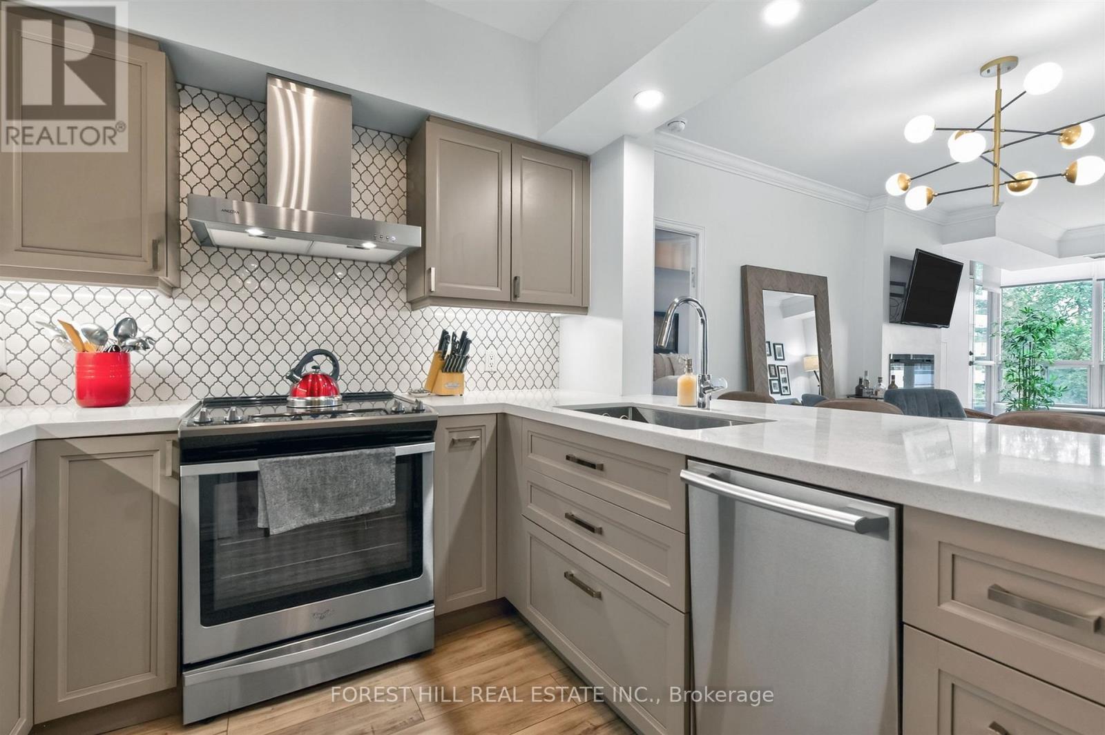 508 - 2 Edith Drive, Toronto, Ontario  M4R 2H7 - Photo 11 - C13817882