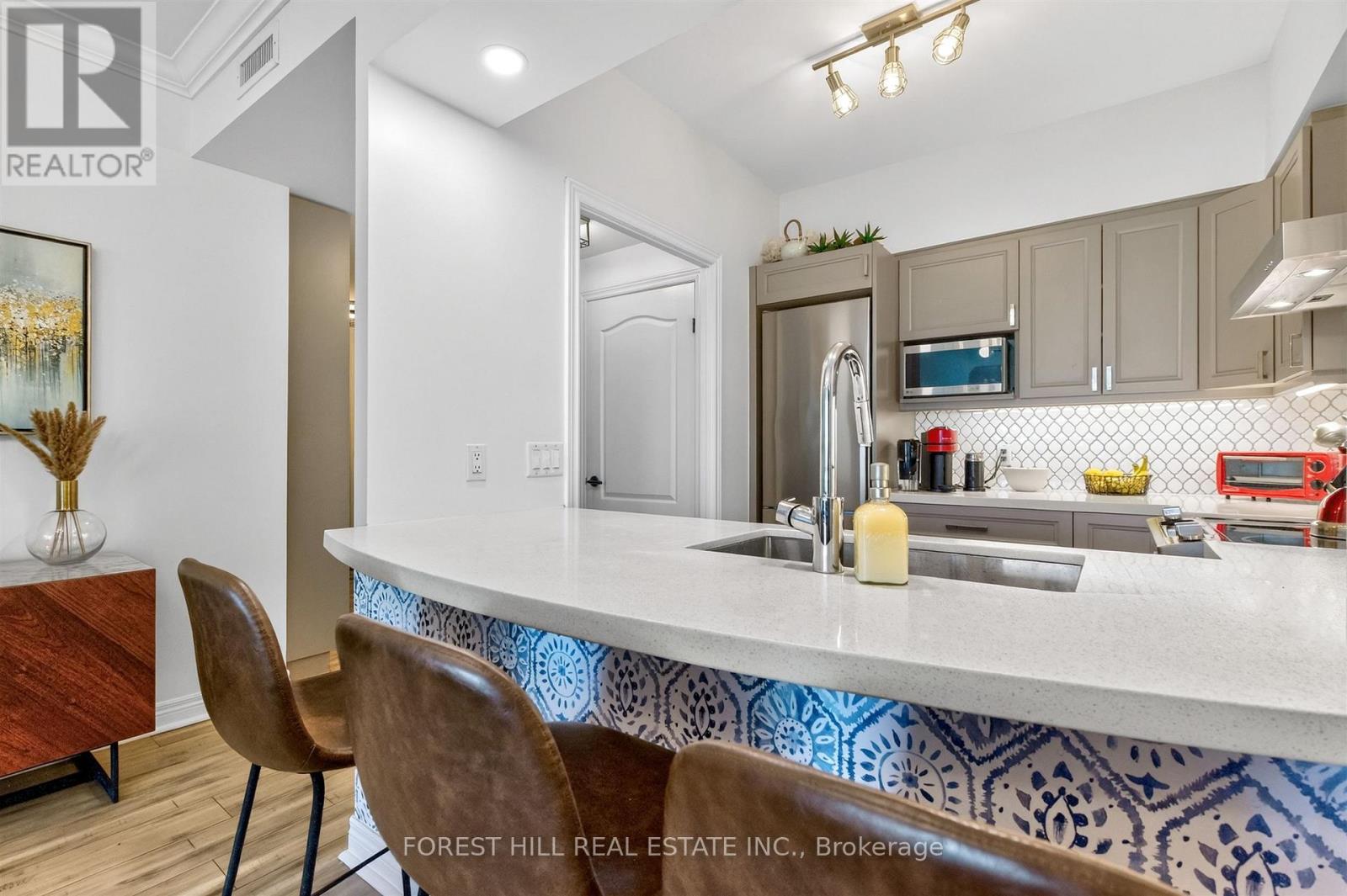 508 - 2 Edith Drive, Toronto, Ontario  M4R 2H7 - Photo 14 - C13817882