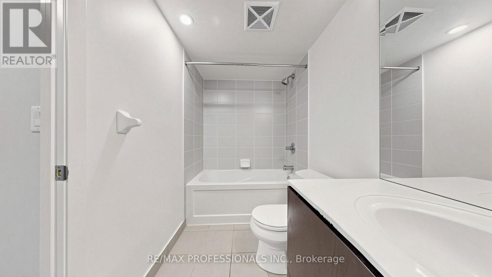 1710 - 205 Sherway Gardens Road, Toronto, Ontario M9C 0A5 - Photo 27 - W13816832
