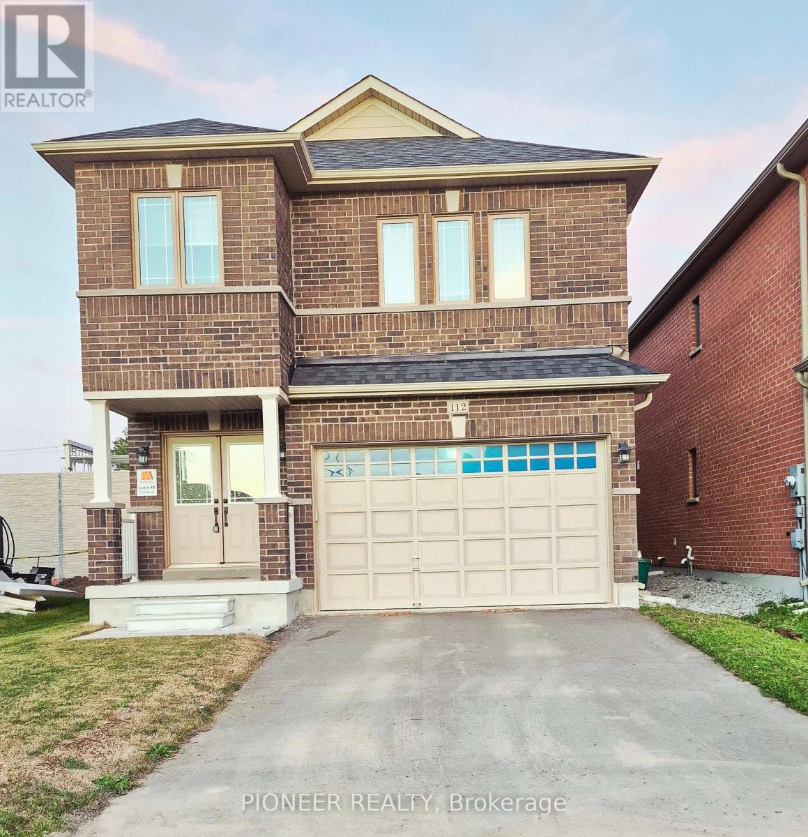 112 Palace Street, Thorold, Ontario  L2V 0J7 - Photo 2 - X13809768