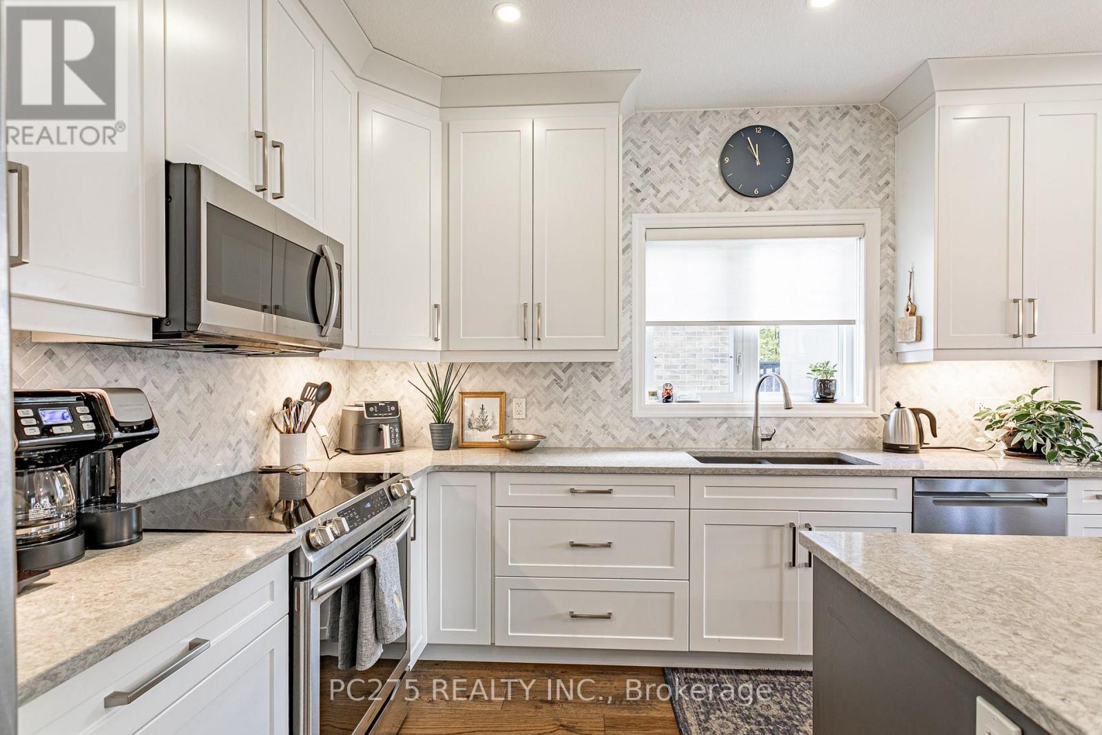 9 Foxborough Place, Thames Centre, Ontario  N0M 2P0 - Photo 23 - X13820040