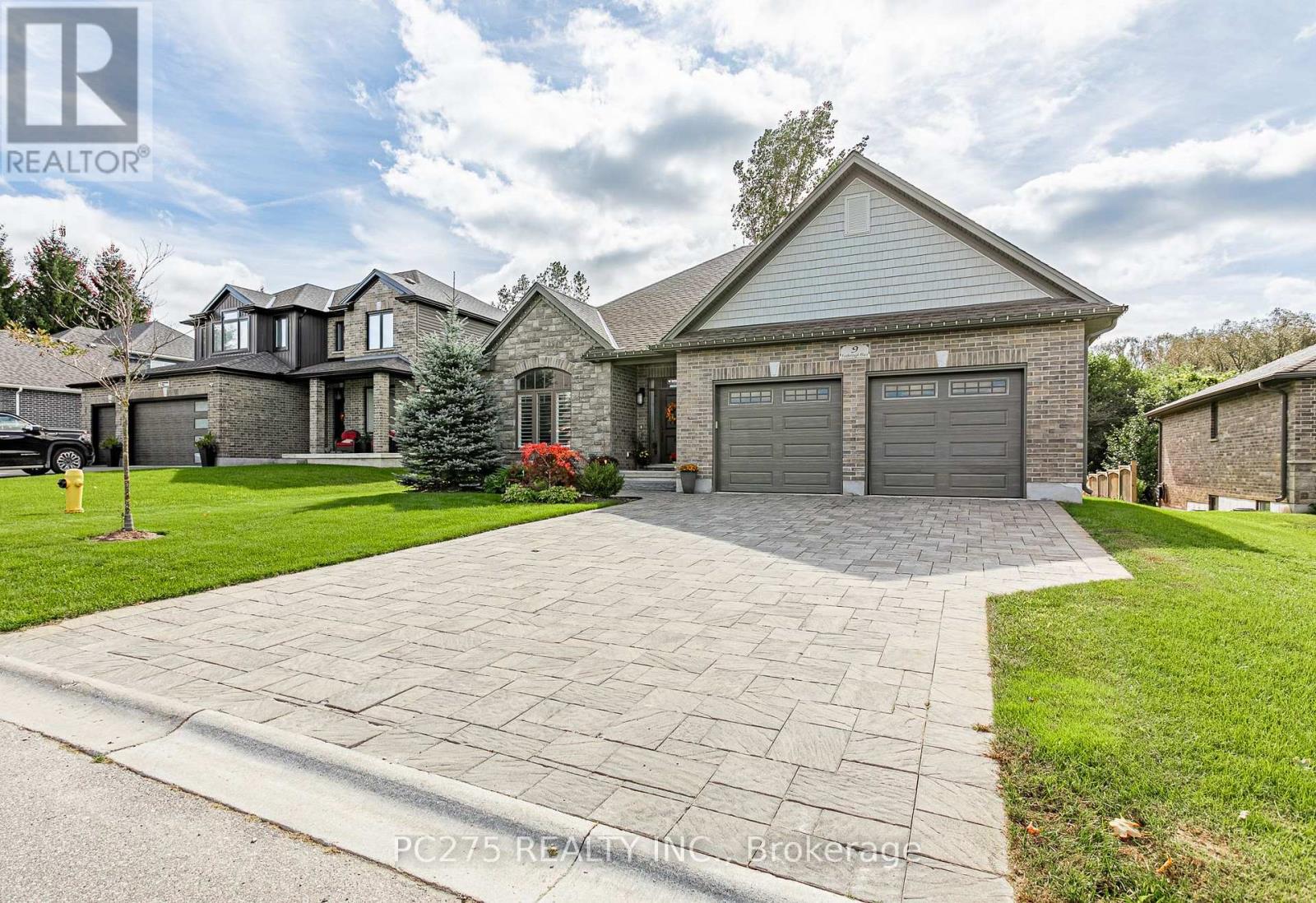 9 Foxborough Place, Thames Centre, Ontario  N0M 2P0 - Photo 3 - X13820040