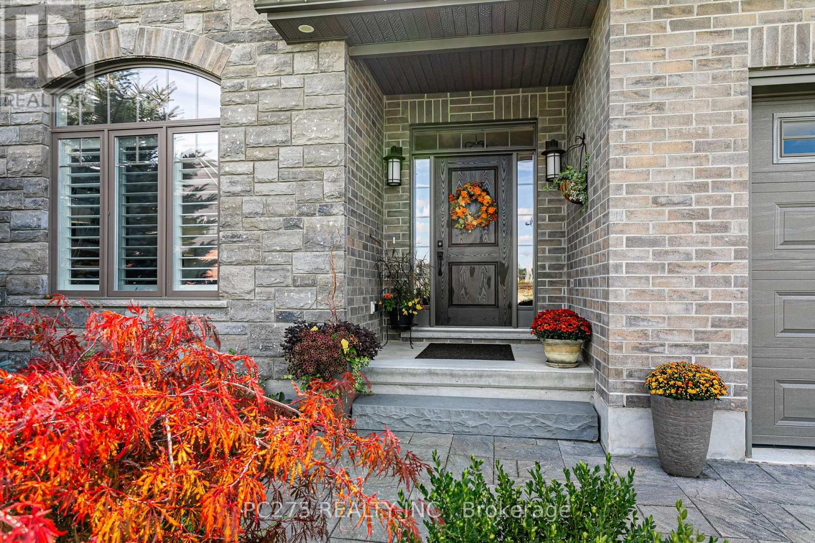 9 Foxborough Place, Thames Centre, Ontario  N0M 2P0 - Photo 4 - X13820040