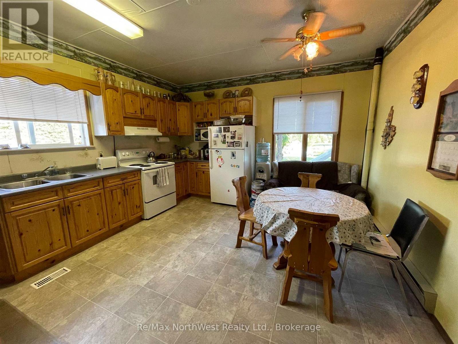 18808 Hwy 17, Kenora Remote Area, Ontario  P0V 2J0 - Photo 15 - X13256374