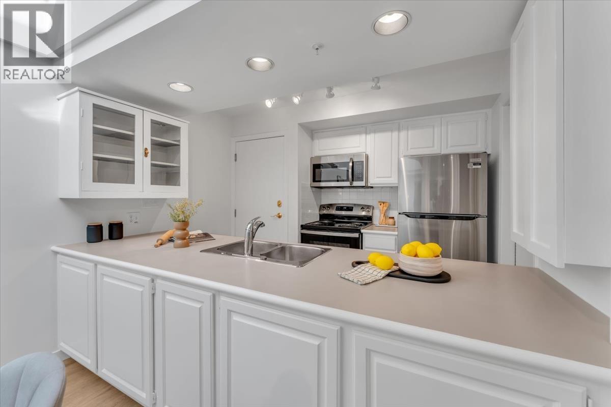 1939 W 12th Avenue, Vancouver, British Columbia  V6J 2G1 - Photo 13 - R3168453