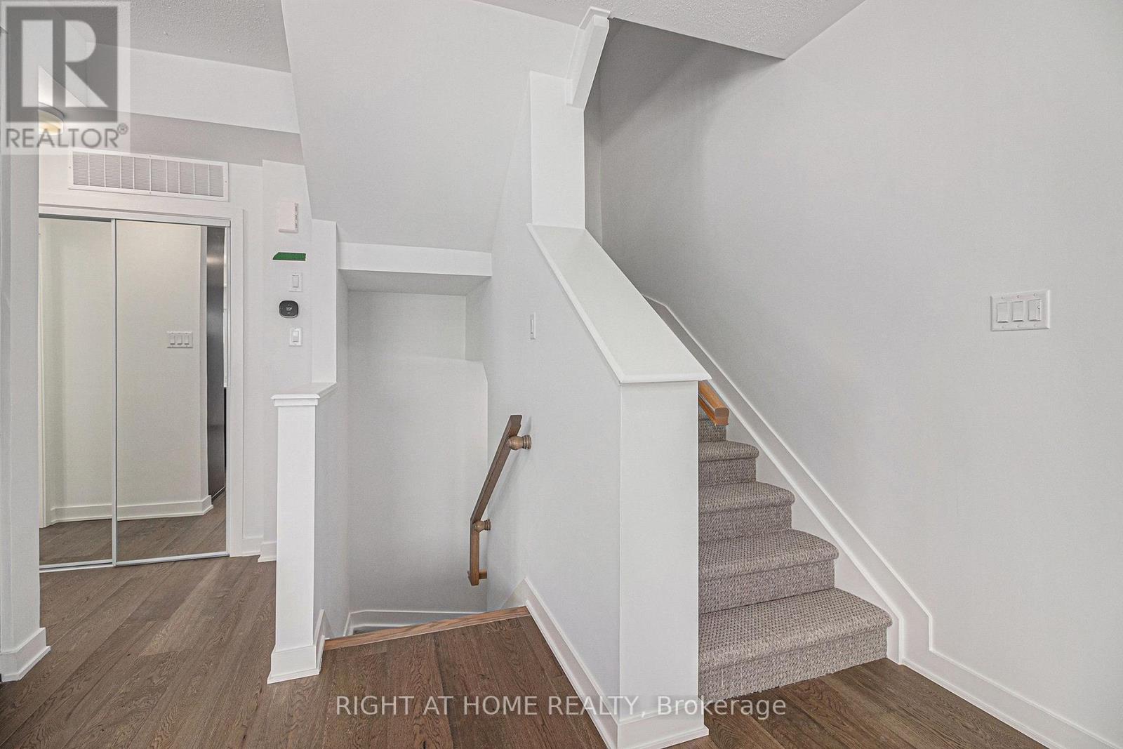402 Mishi, Ottawa, Ontario  K1K 5C5 - Photo 7 - X13820116