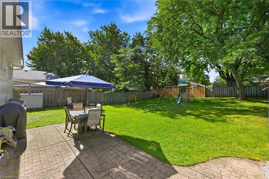 2120 CAVENDISH Drive photo 38