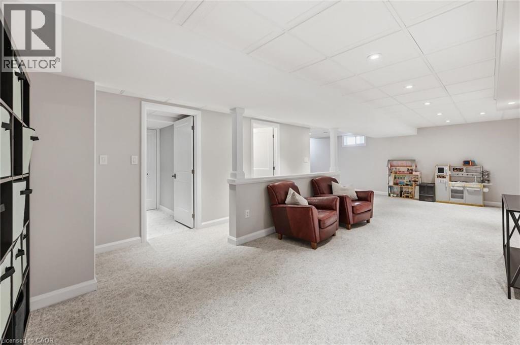 2120 CAVENDISH Drive photo 32
