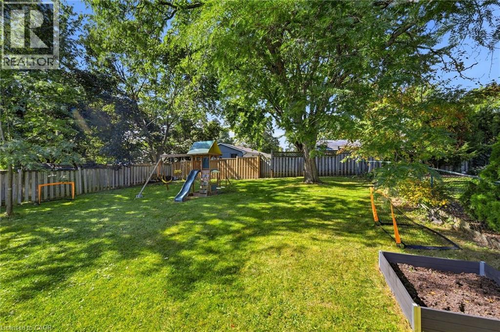 2120 CAVENDISH Drive photo 41