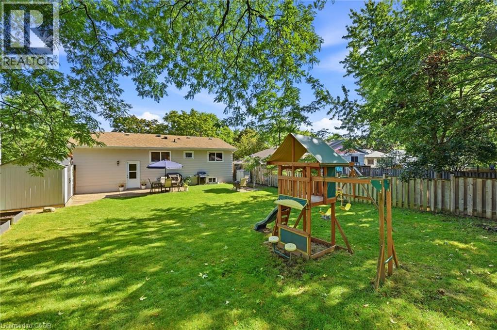 2120 CAVENDISH Drive photo 42