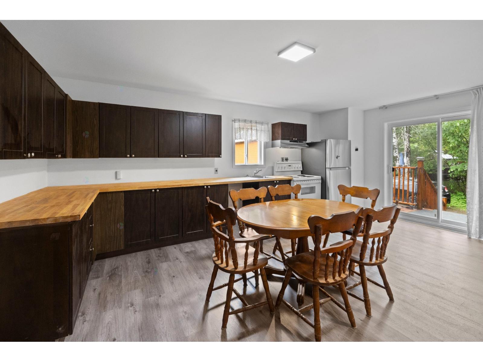 1458 Boul. Delorme Sainte-Julienne Quebec Canada J0K2T0 5