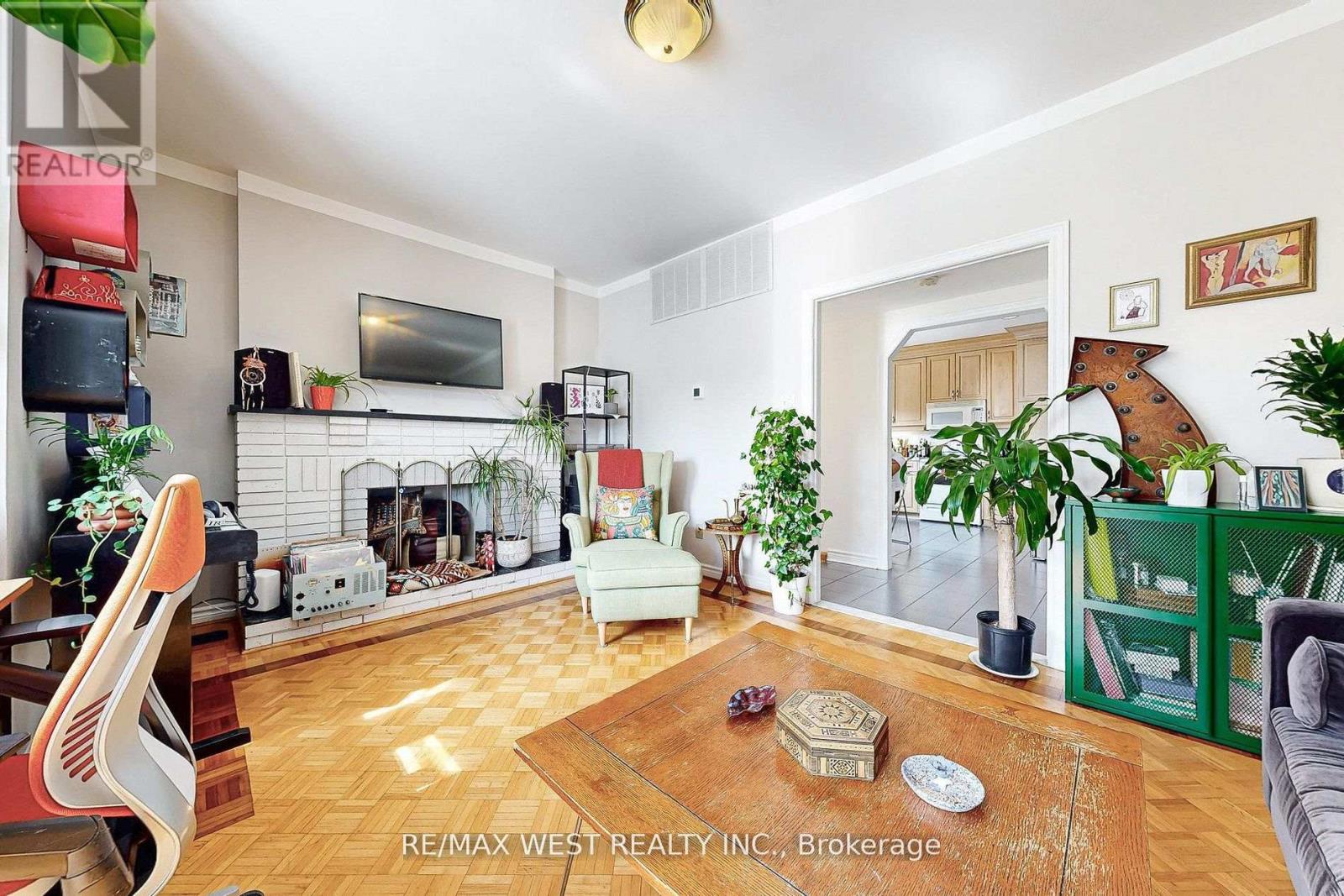 52 Heydon Park Road, Toronto, Ontario  M6J 2C8 - Photo 4 - C13819852