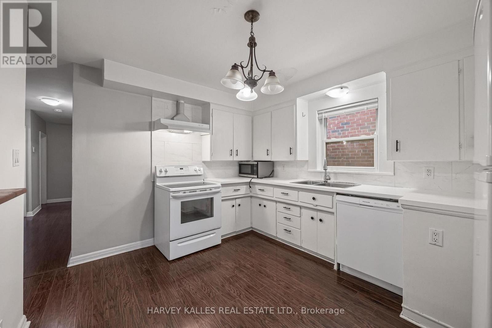 Main - 128 Bogert Avenue, Toronto, Ontario  M2N 1K8 - Photo 6 - C13819858