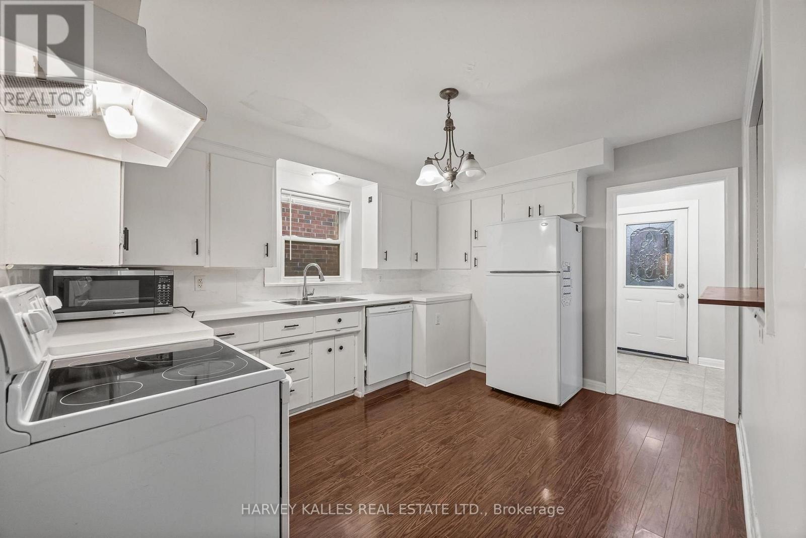 Main - 128 Bogert Avenue, Toronto, Ontario  M2N 1K8 - Photo 7 - C13819858