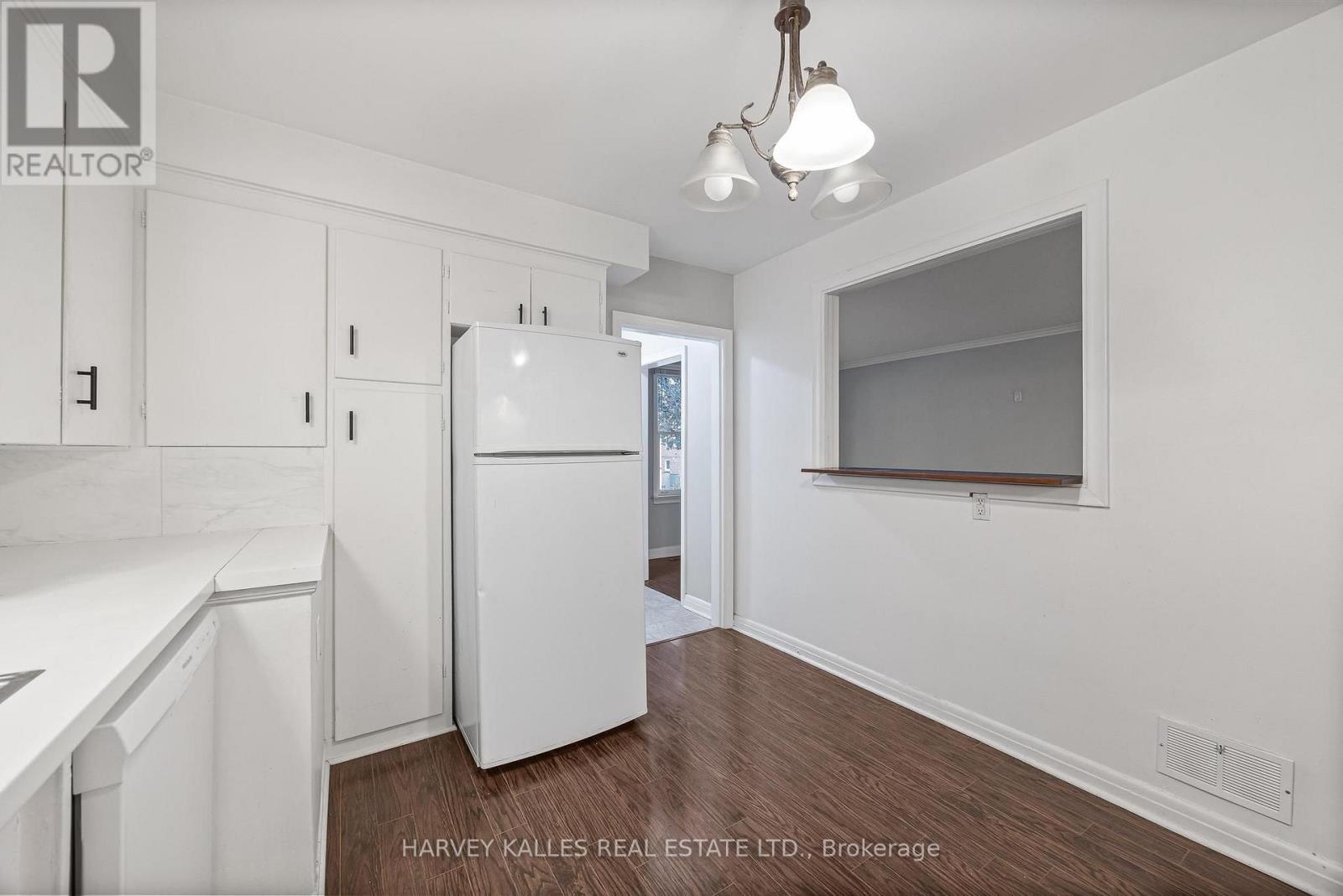 Main - 128 Bogert Avenue, Toronto, Ontario  M2N 1K8 - Photo 9 - C13819858