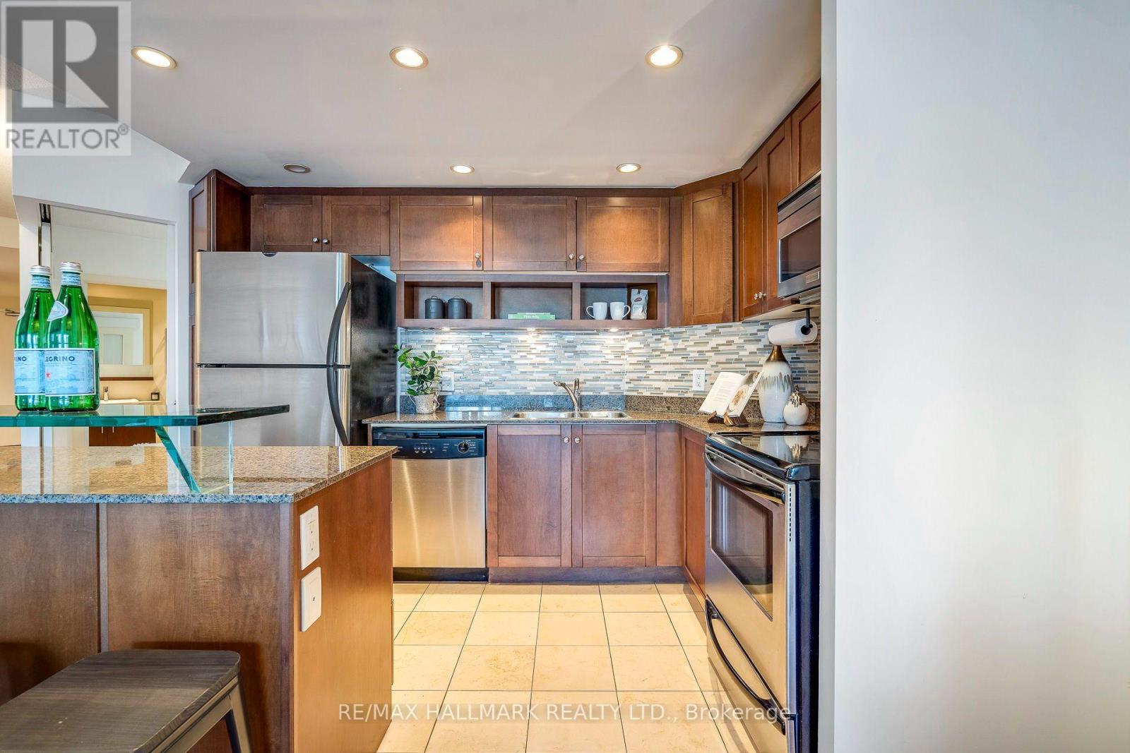 402 - 218 Queens Quay W, Toronto, Ontario  M5J 2Y6 - Photo 12 - C13819912