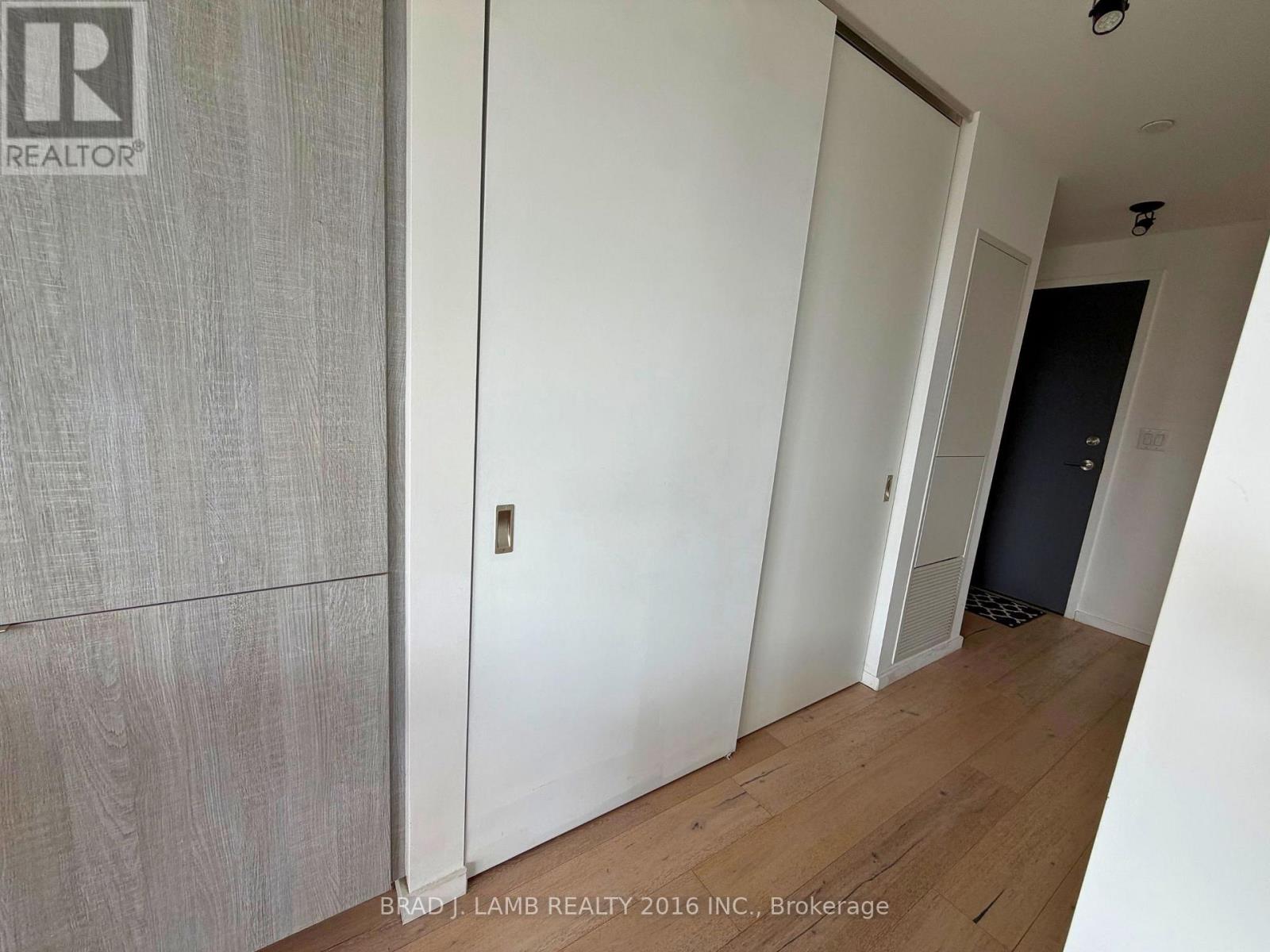 604 - 21 Lawren Harris Square, Toronto, Ontario  M5A 0T4 - Photo 3 - C13819950