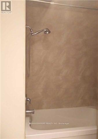 194 Robert Hicks Drive E, Toronto, Ontario  M2R 3R5 - Photo 4 - C13819962