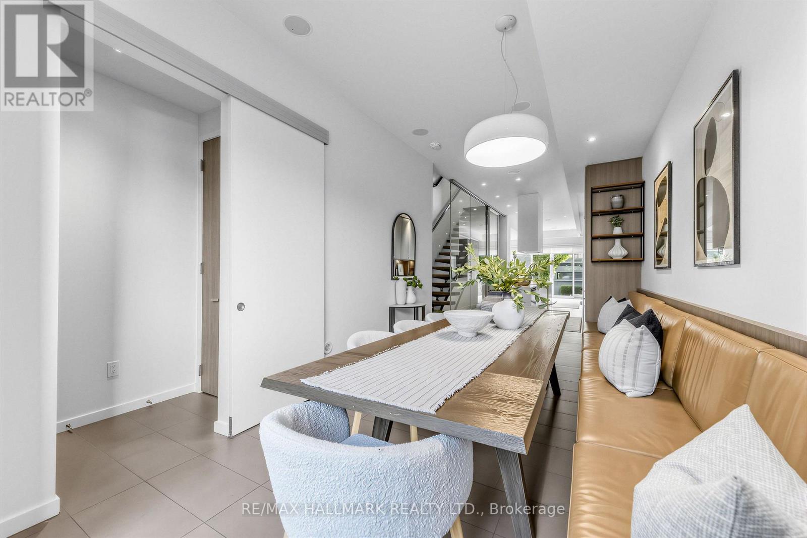 251 Roxton Road, Toronto, Ontario  M6G 3R1 - Photo 4 - C13819976