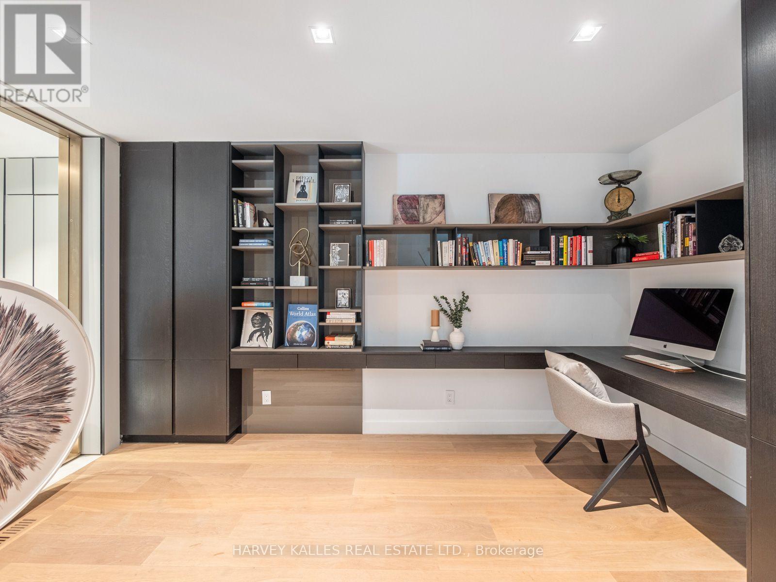 75 Ardwold Gate, Toronto, Ontario  M5R 2W1 - Photo 5 - C13820026