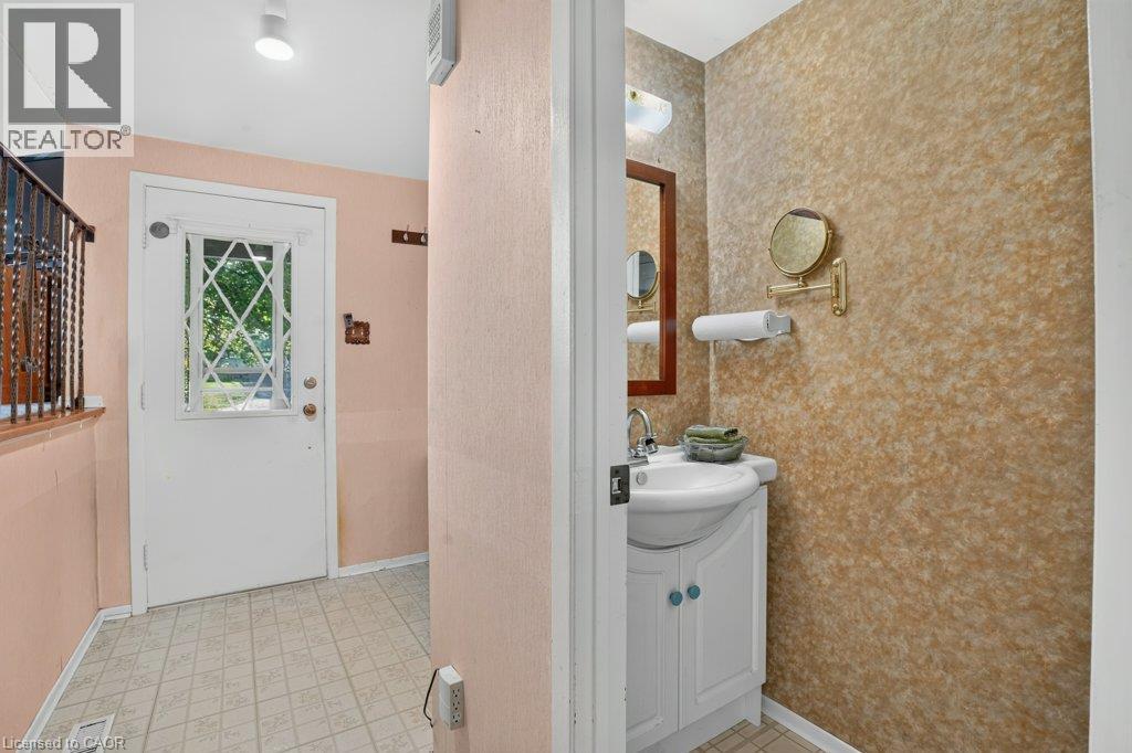 34 Glen Park Crescent, Kitchener, Ontario  N2N 1G2 - Photo 6 - 40865603