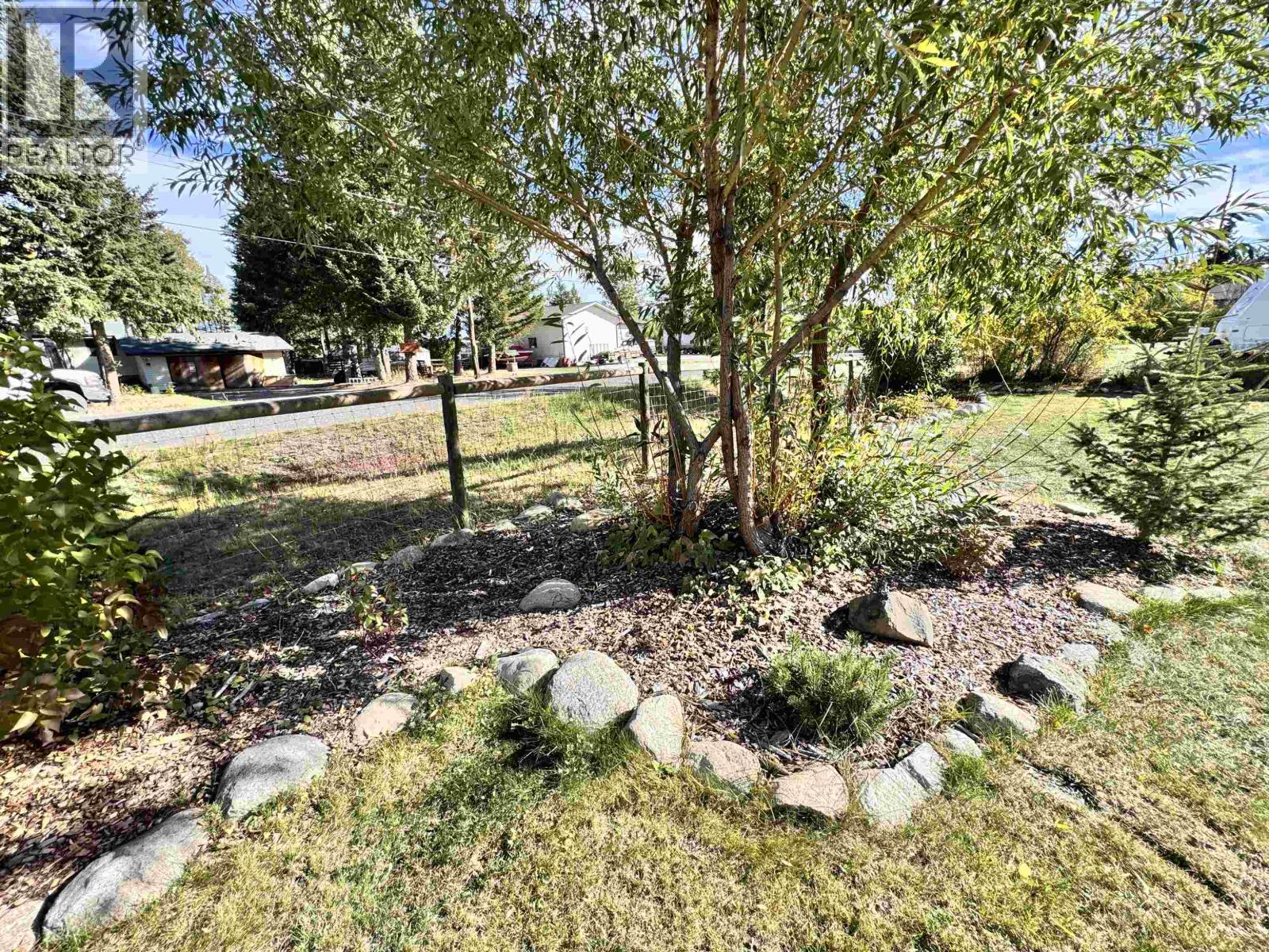 6494 Grey Crescent, Horse Lake, British Columbia  V0K 2E3 - Photo 4 - R3168721