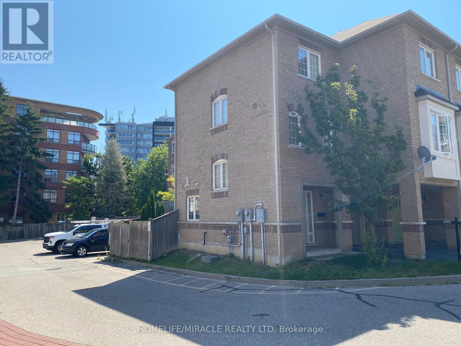 13 Vasto Lane, Toronto, Ontario  M1M 0C6 - Photo 2 - E13818134