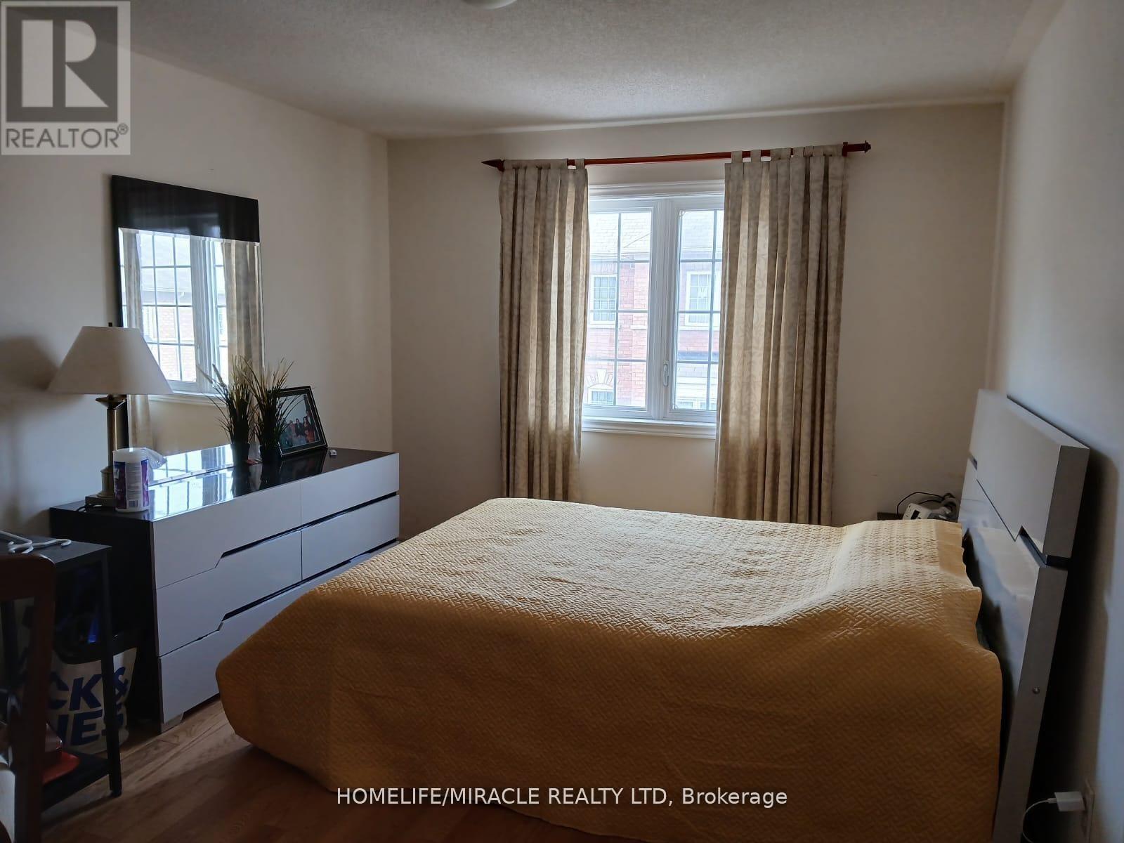 13 Vasto Lane, Toronto, Ontario  M1M 0C6 - Photo 12 - E13818134