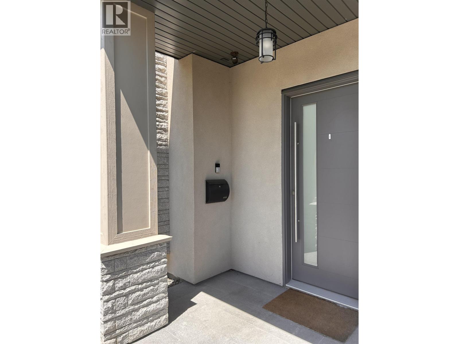 7595 Williams Road, Richmond, British Columbia  V7A 1E8 - Photo 3 - R3168182