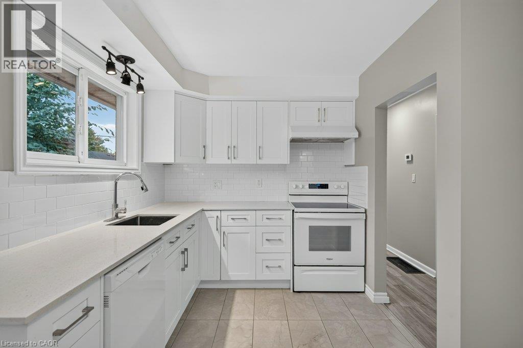 40 Clarendon Avenue, Hamilton, Ontario  L9A 3A1 - Photo 14 - 40863787