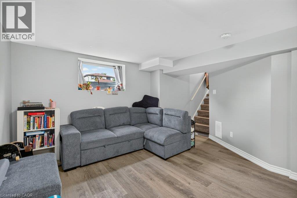 40 Clarendon Avenue, Hamilton, Ontario  L9A 3A1 - Photo 29 - 40863787