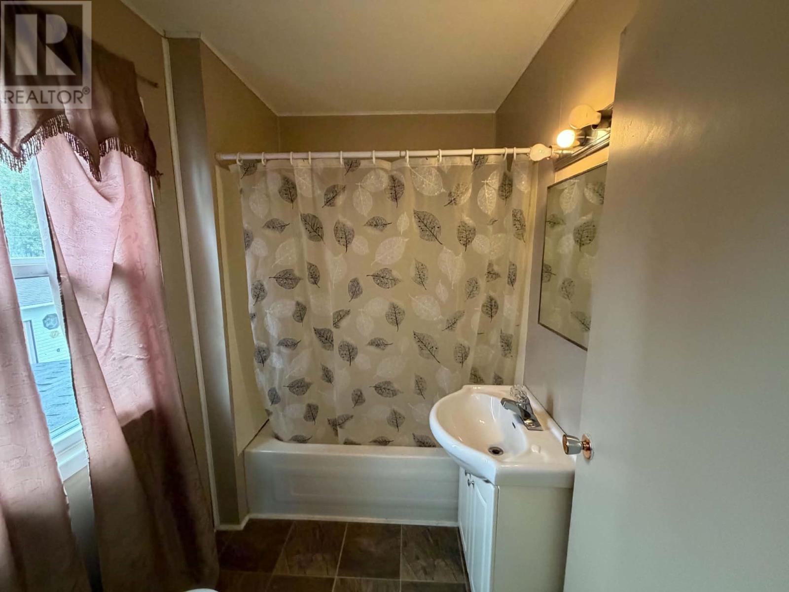 24 Park Drive, Happy Valley-Goose Bay — photo 9