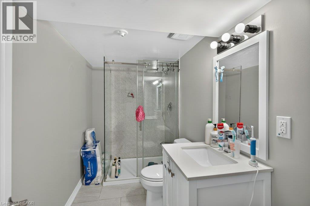 40 Clarendon Avenue, Hamilton, Ontario  L9A 3A1 - Photo 37 - 40864877