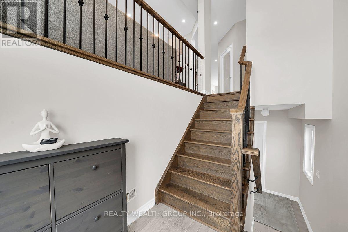 122 Dundonnell Place, Vaughan, Ontario  L4H 4R8 - Photo 5 - N13819928