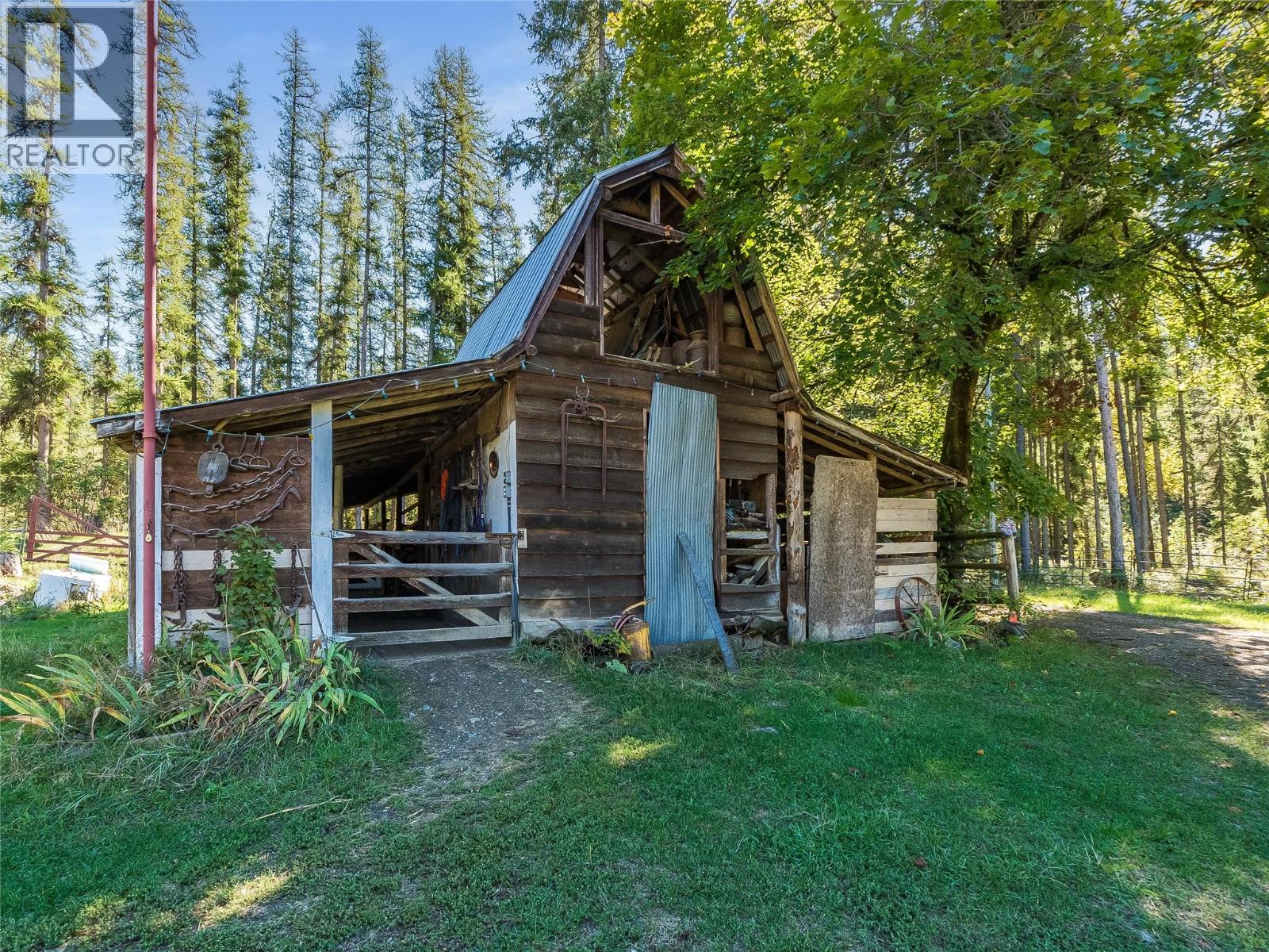 4604 Blewett Road, Nelson, British Columbia  V1L 6X4 - Photo 16 - 10398172