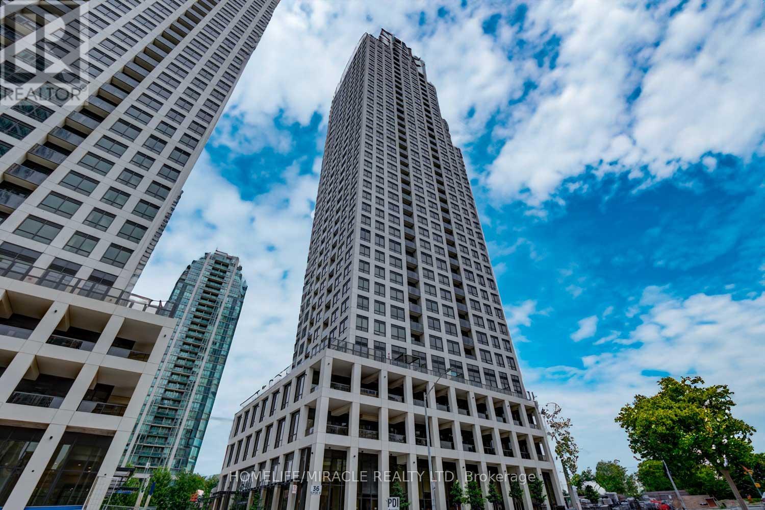 707 - 36 ELM DRIVE W