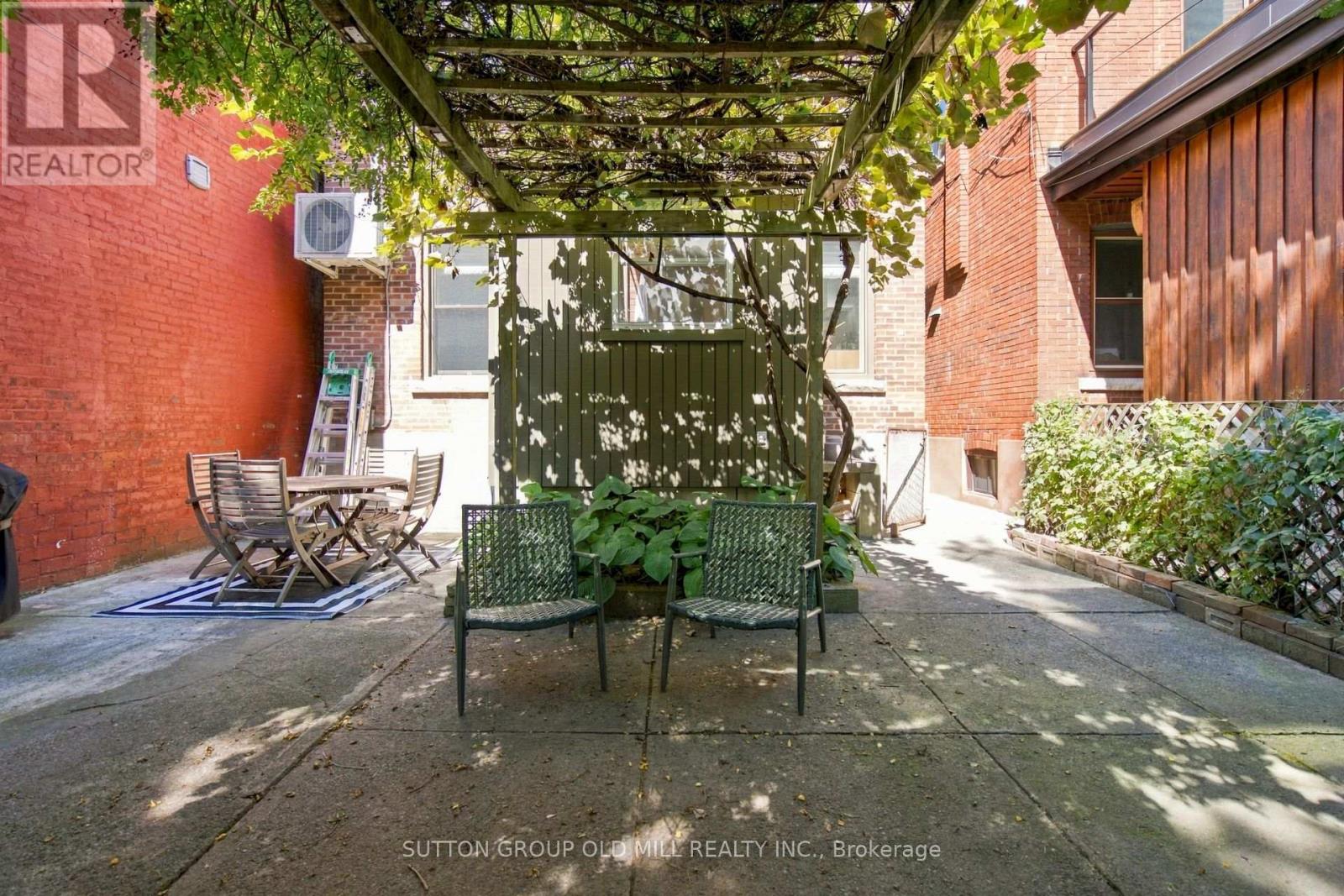 245 St Johns Road, Toronto, Ontario M6P 1V3 - Photo 43 - W13820064