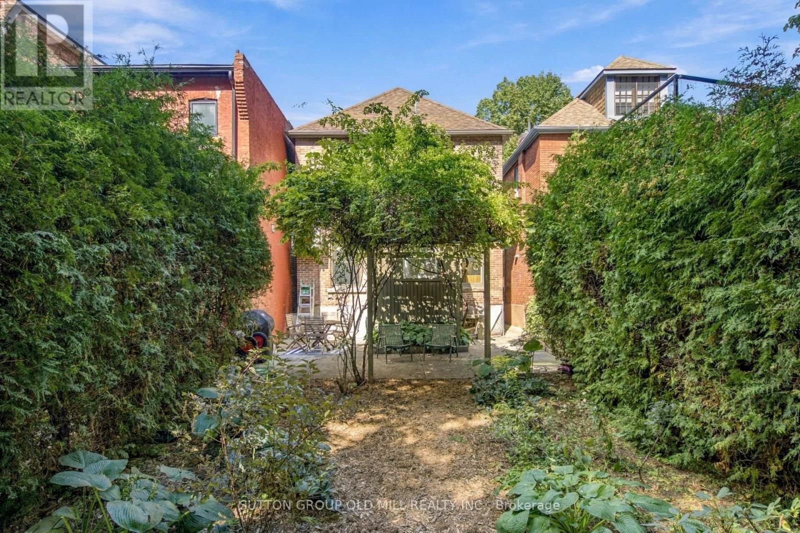 245 St Johns Road, Toronto, Ontario M6P 1V3 - Photo 44 - W13820064