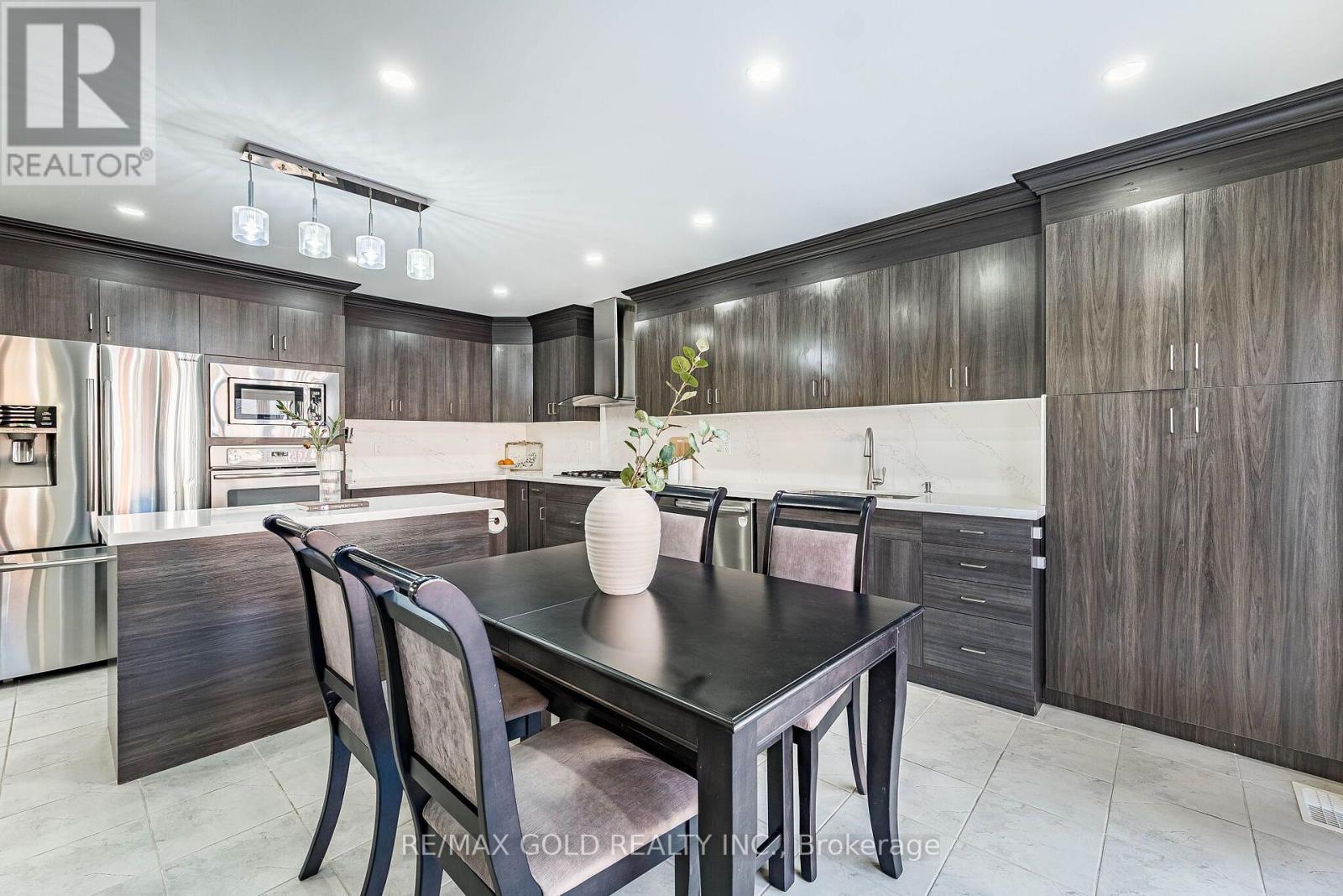 169 Robert Parkinson Drive, Brampton, Ontario  L7A 4H6 - Photo 15 - W13820098