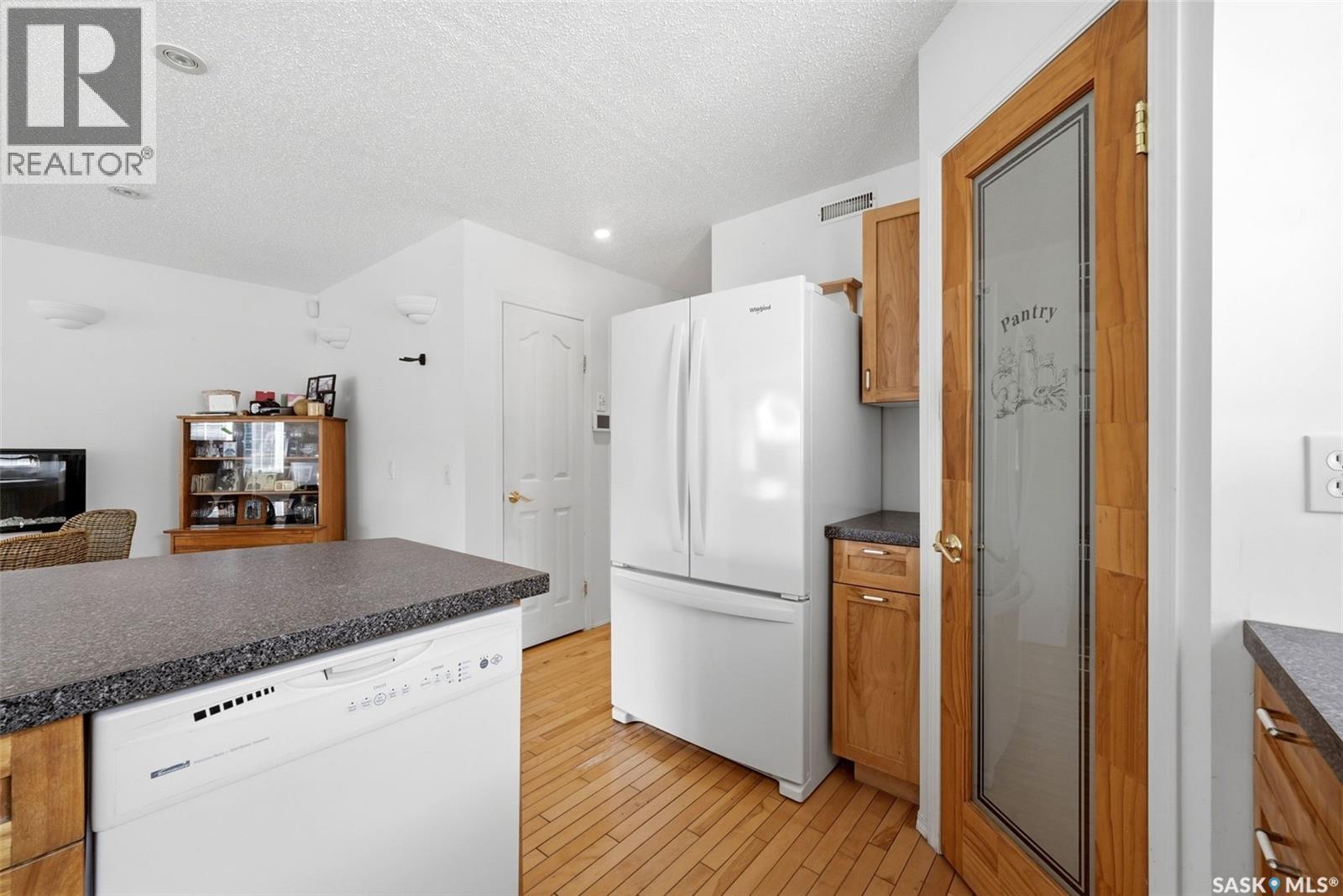 124 College Avenue, Regina, Saskatchewan  S4N 0W5 - Photo 13 - SK049258