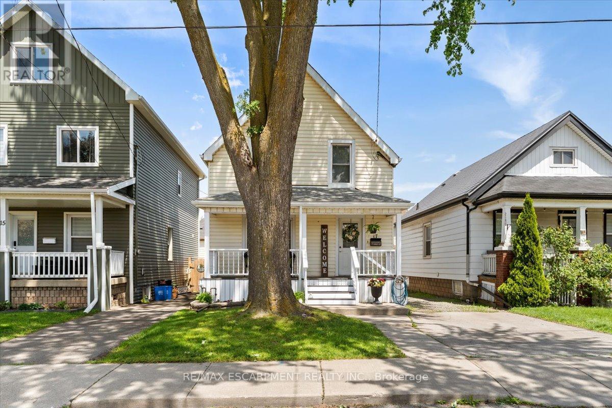 17 Craigmiller Avenue, Hamilton, Ontario  L8L 3H9 - Photo 2 - X13819868