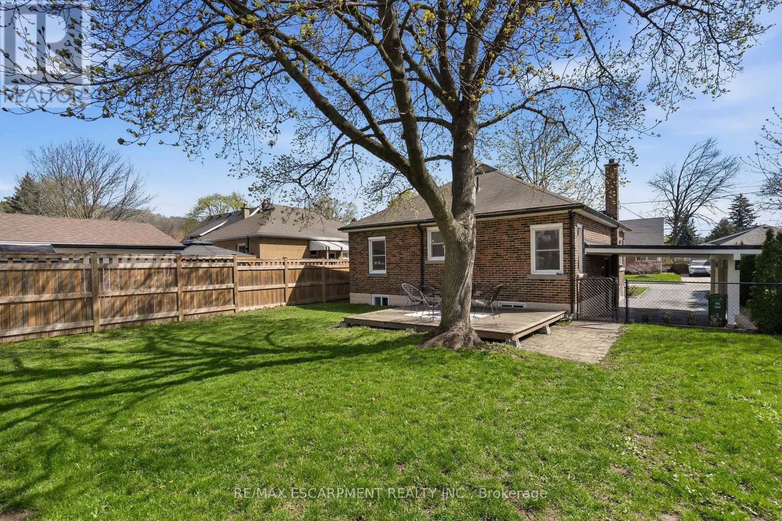 31 Cameron Avenue, Hamilton, Ontario  L9H 1P6 - Photo 27 - X13820002