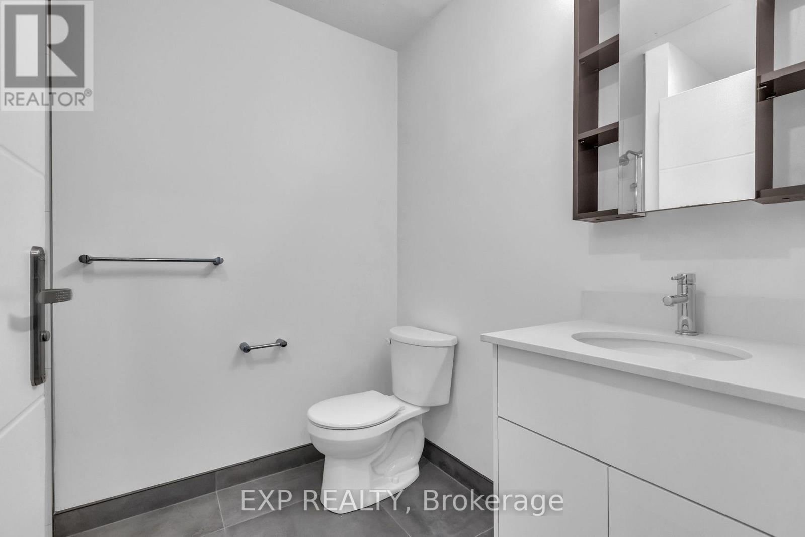 304 - 60 Frederick Street, Kitchener, Ontario  N2H 0C7 - Photo 8 - X13820084