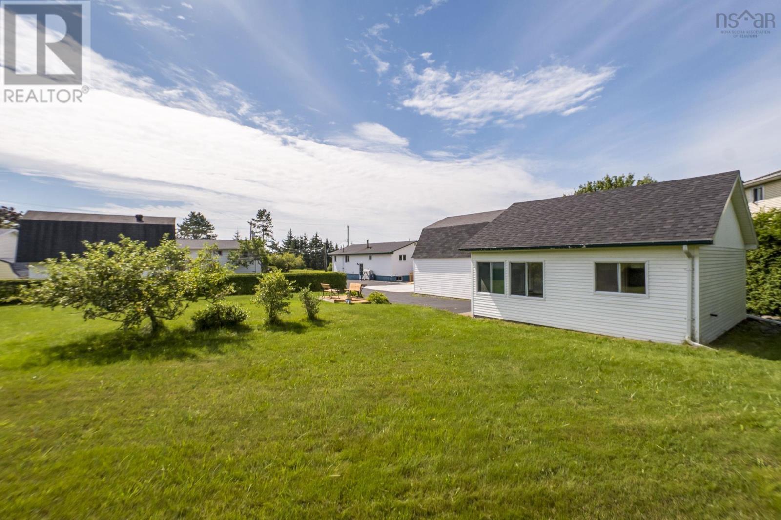 46 Himmelman Drive photo 44
