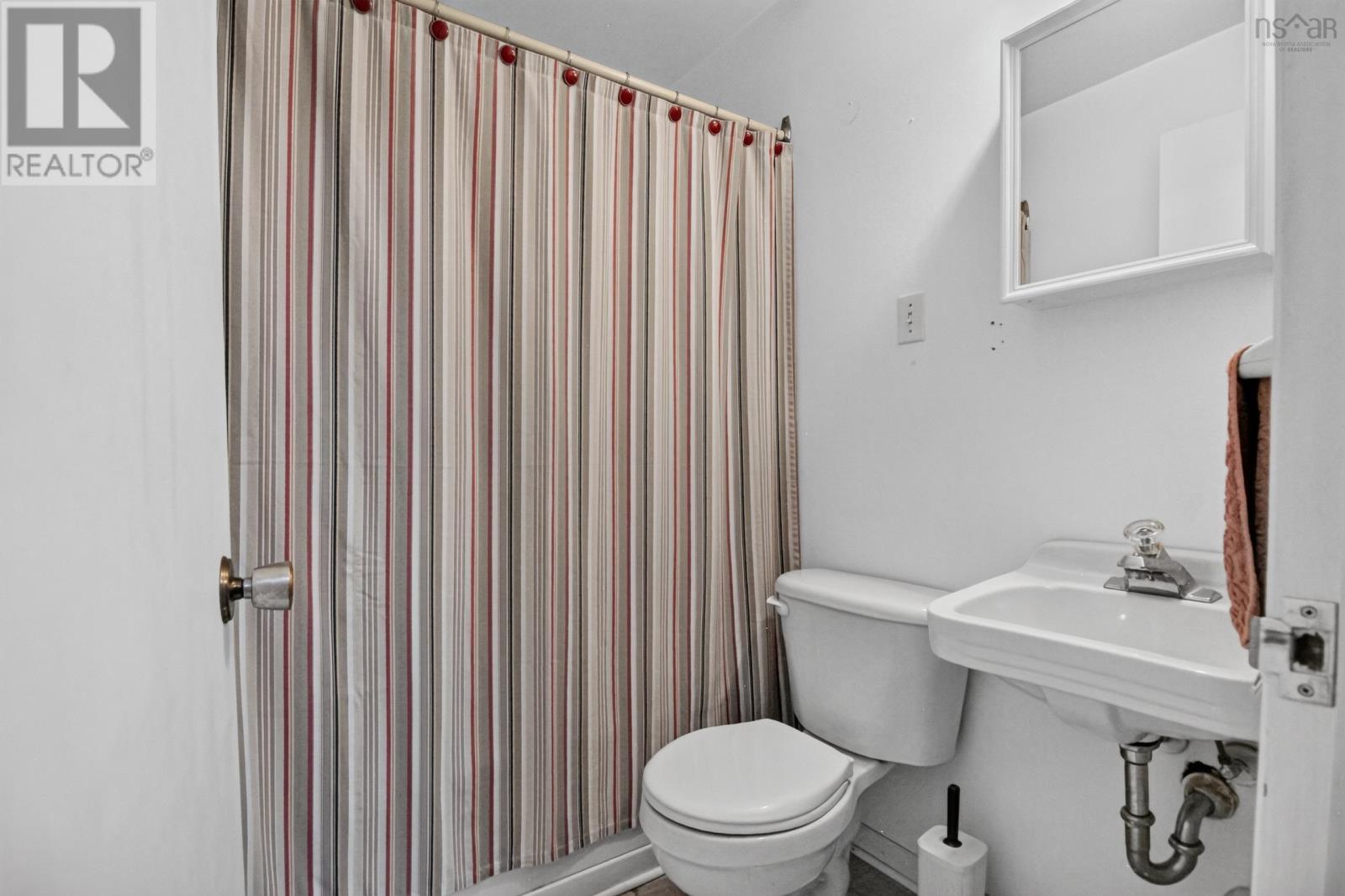37 Clearview Street, Halifax, Nova Scotia  B3R 1N7 - Photo 12 - 202624147
