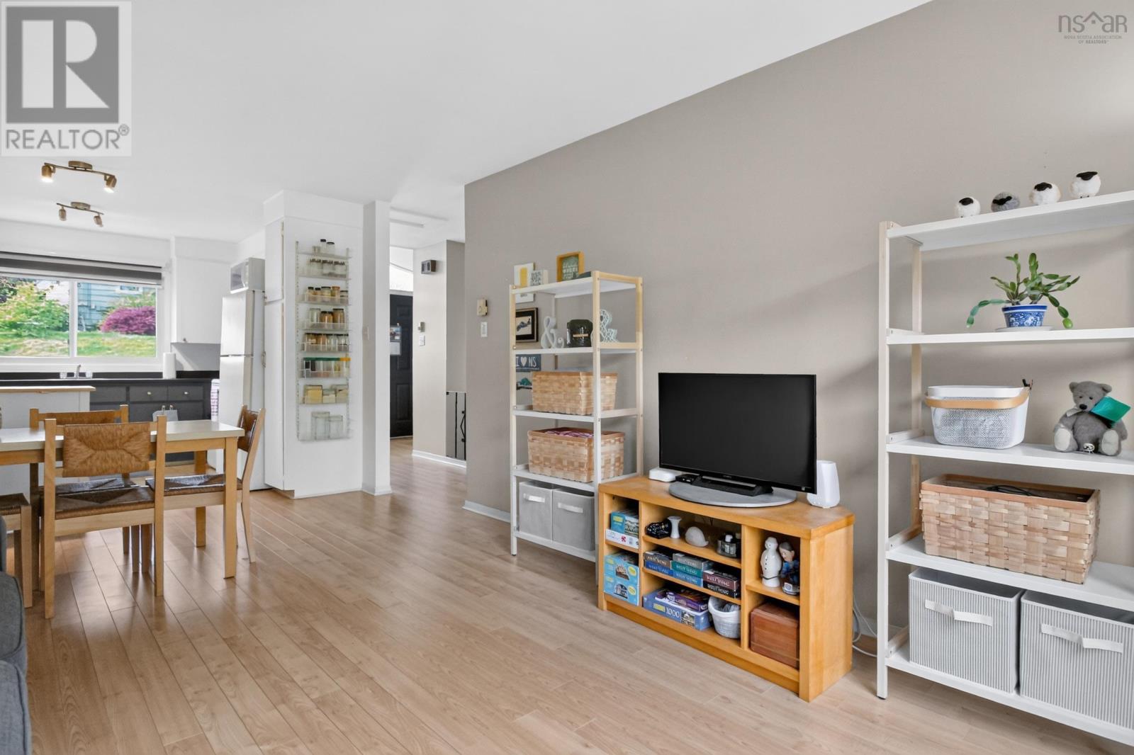 37 Clearview Street, Halifax, Nova Scotia  B3R 1N7 - Photo 4 - 202624147