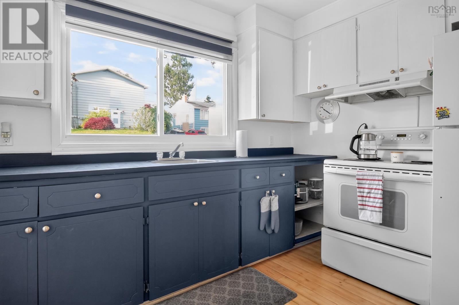 37 Clearview Street, Halifax, Nova Scotia  B3R 1N7 - Photo 9 - 202624147