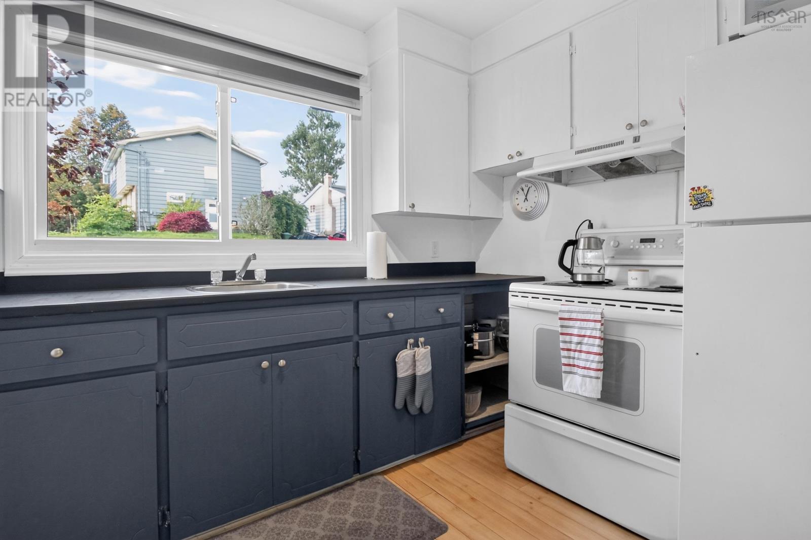 37 Clearview Street, Halifax, Nova Scotia  B3R 1N7 - Photo 6 - 202624147